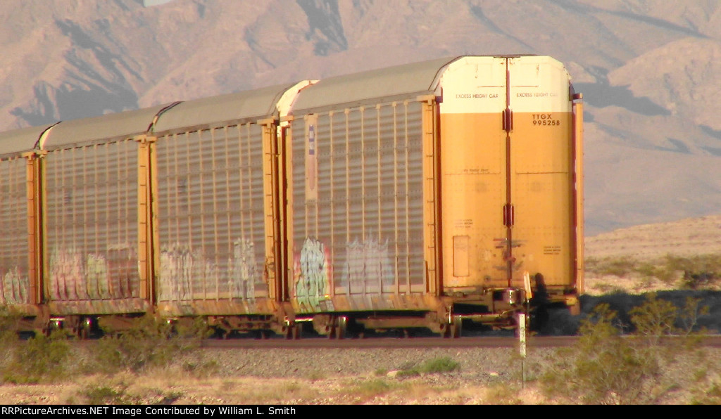 WB Unit Vehicular Flat Frt at Erie NV -84